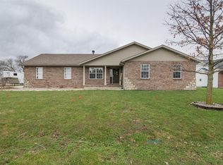 4801 Cedar Spring Dr, Highland, IL 62249