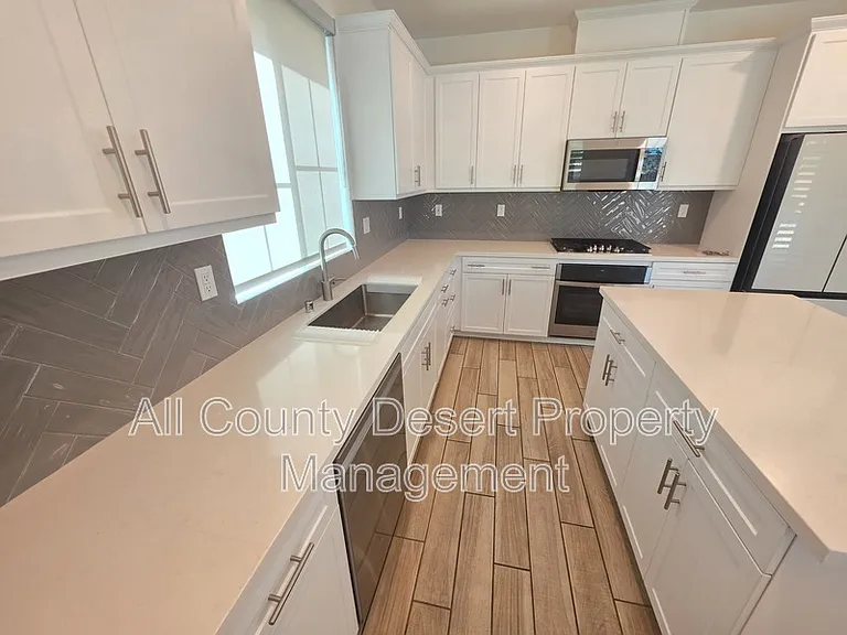 73533 Granita Dr — Photo 12