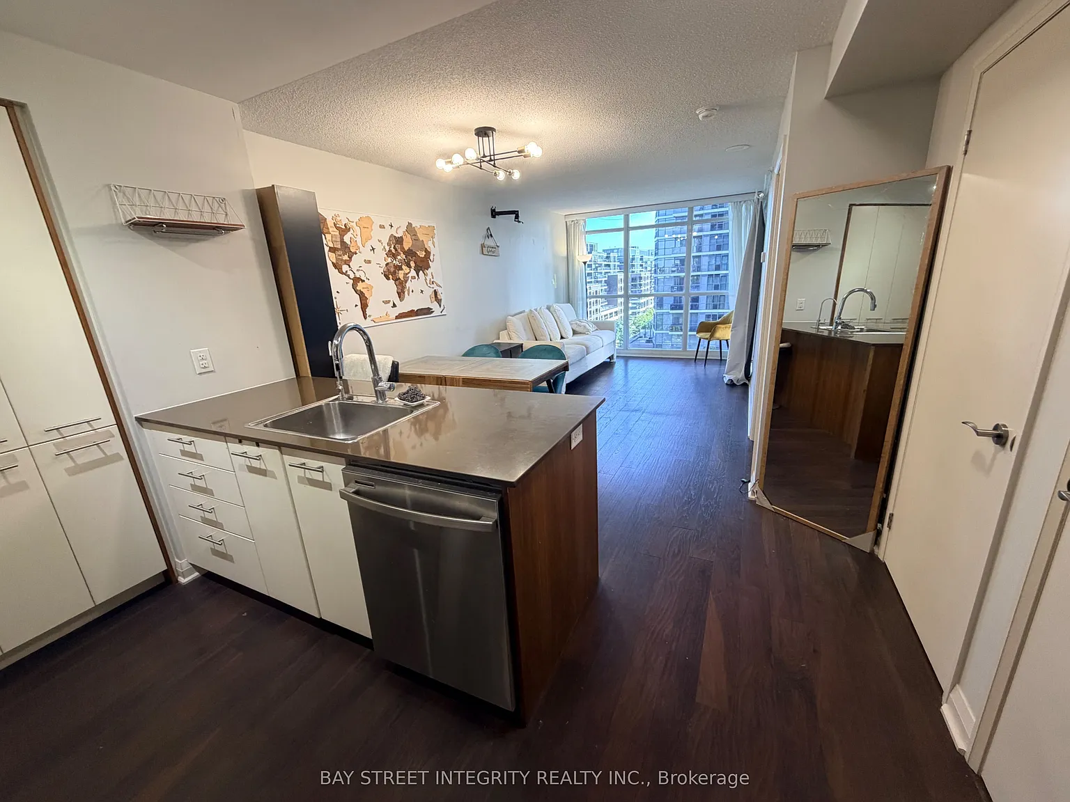 1 bed, $2,300 — Photo 4