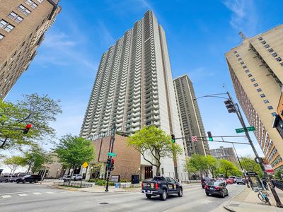 6033 N Sheridan Rd APT 8E, Chicago, IL, 60660