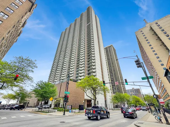 6033 N Sheridan Rd APT 8E, Chicago, IL 60660