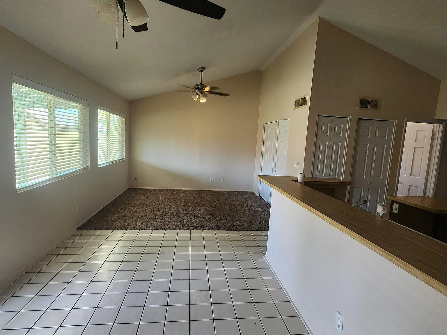 5 bed, 2.0 bath, 1978 sqft, $2,195 — Photo 4
