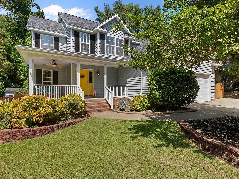 1st image of 300 High Bluff Ln
