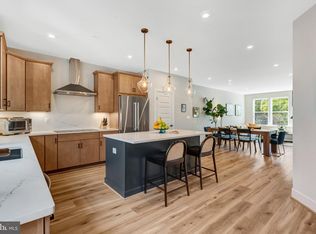 406 Brookland Grove Dr NE, Washington, DC 20017
