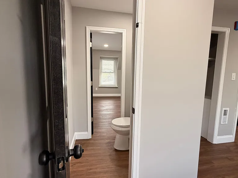 516 E Marshall St #1 — Photo 14