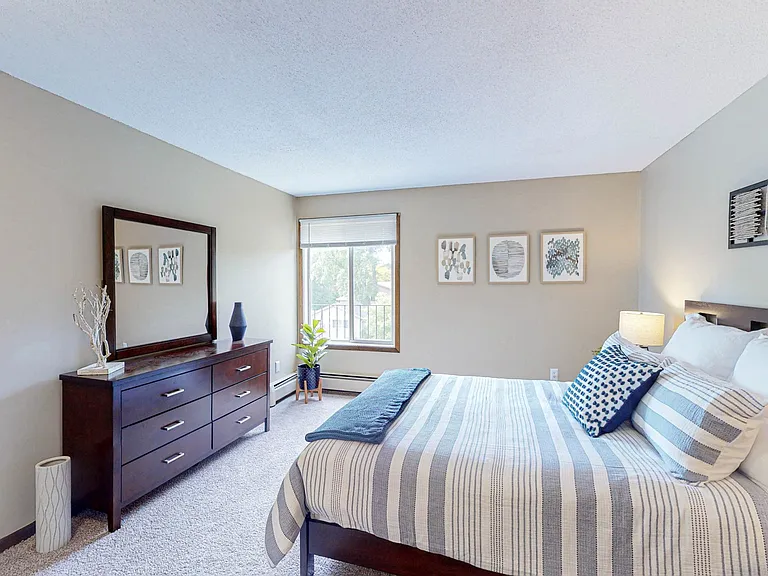 Shoreview Grand — Photo 8