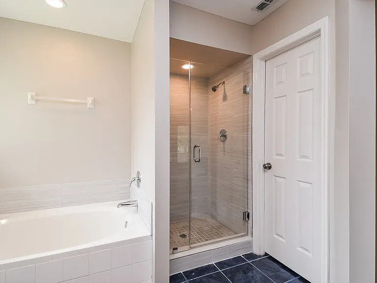 1509 Maple Leaf Ln — Photo 12