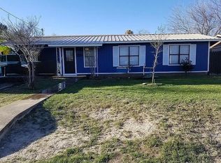 804 E 7th St, Del Rio, TX 78840