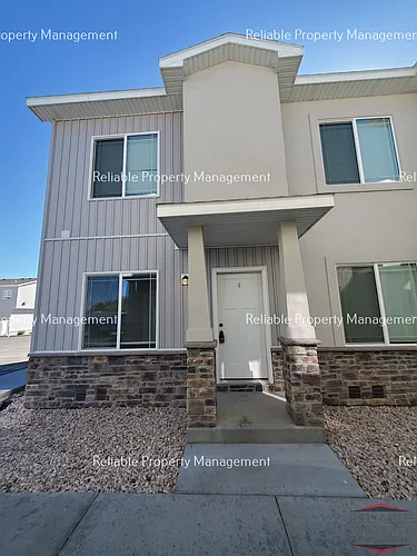 2015 Lawrence Ln Photo 1