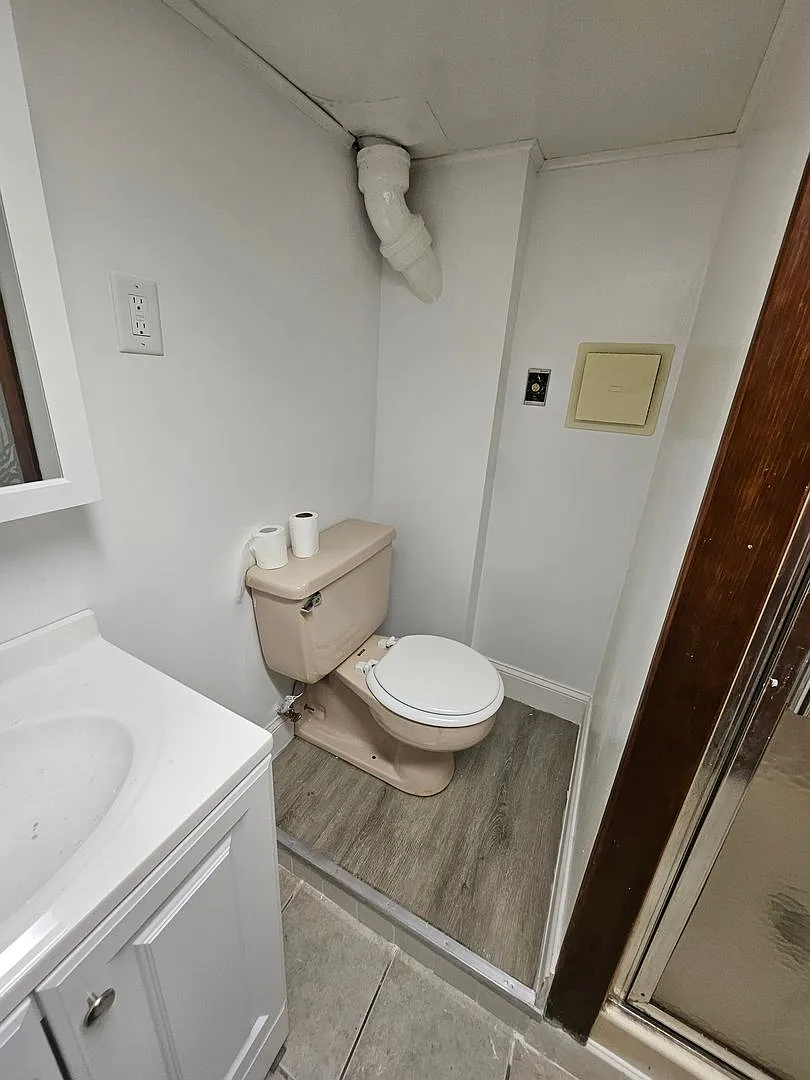 1004 Woodland Ave — Photo 3