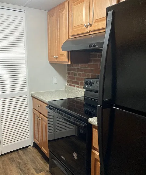 26 Greentree Ln #12 — Photo 1