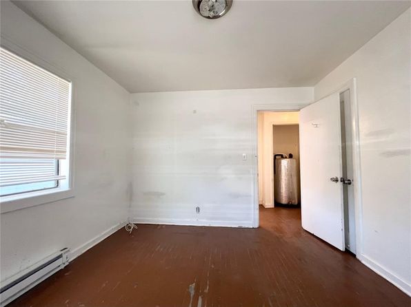 saint-petersburg-florida-81387809 picture