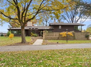 3246 Landwehr Rd, Northbrook, IL 60062