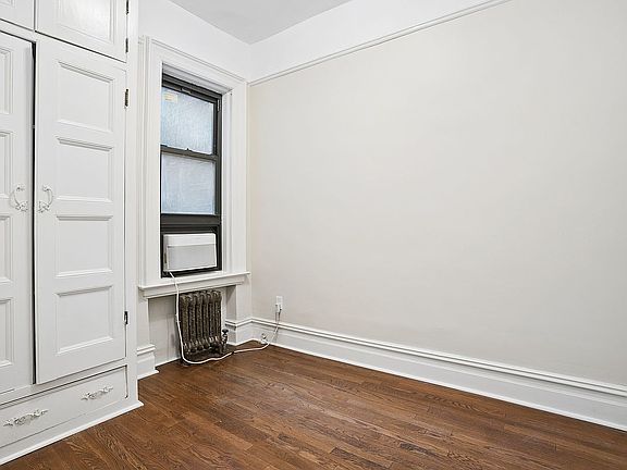 5th image of 193 2nd Ave APT 6