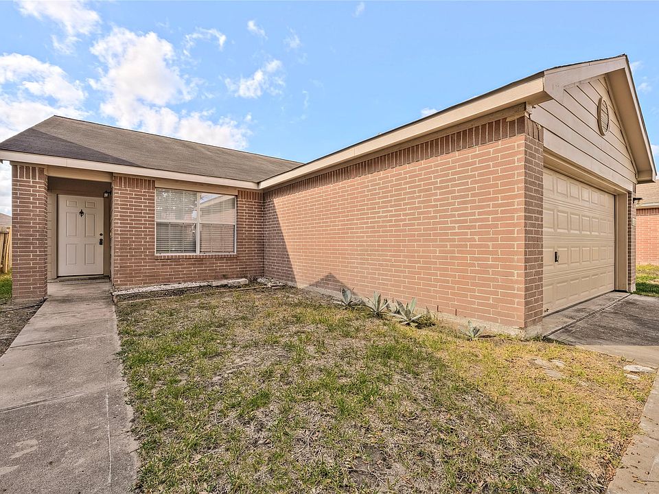 1st image of 21111 Tanner Woods Ln
