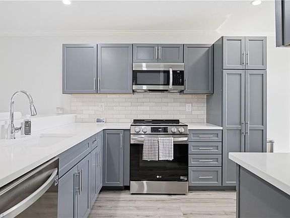 3rd image of 16470 Kelly Cove DR #2834