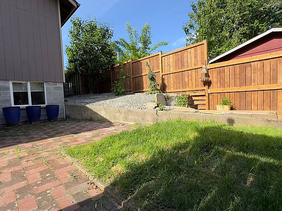 3rd image of 1217 9th Ave SE Unit B