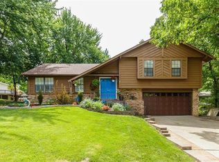 1 Lussac Ct, Lake Saint Louis, MO 63367