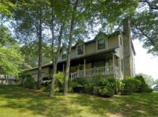 3450 Forest Edge Dr, Suamico, WI 54313