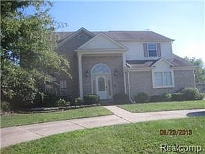 2nd image of 38791 Crecent Ct