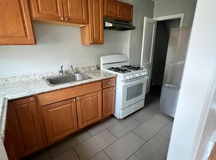 1127 S Merrimac Rd, Camden, NJ 08104