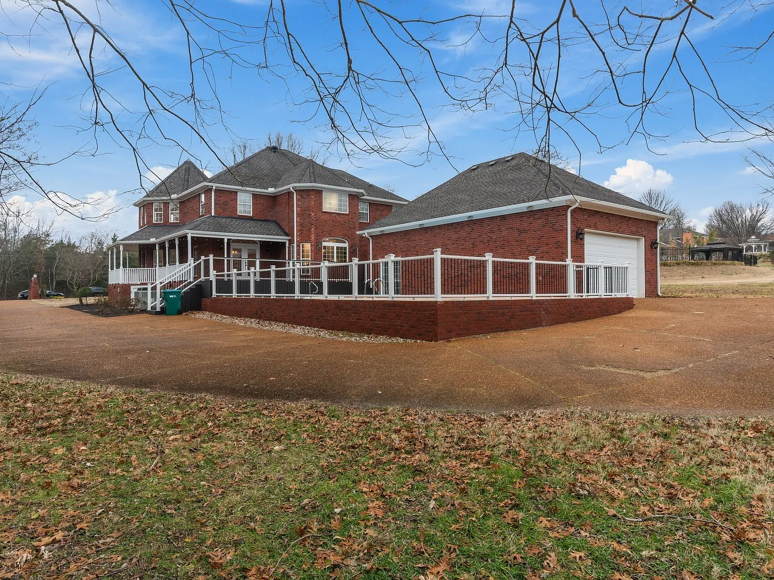 3 bed, 3.5 bath, 3750 sqft, $5,000 — Photo 3