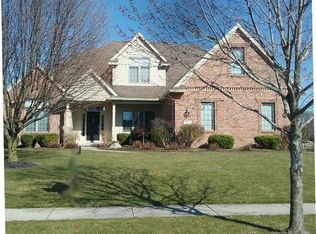 5849 Red Leaf Ln, Monclova, OH 43542