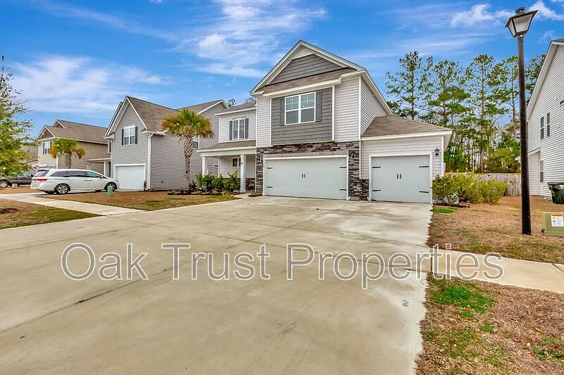 4 bed, 3.5 bath, 2338 sqft, $2,750 — Photo 3