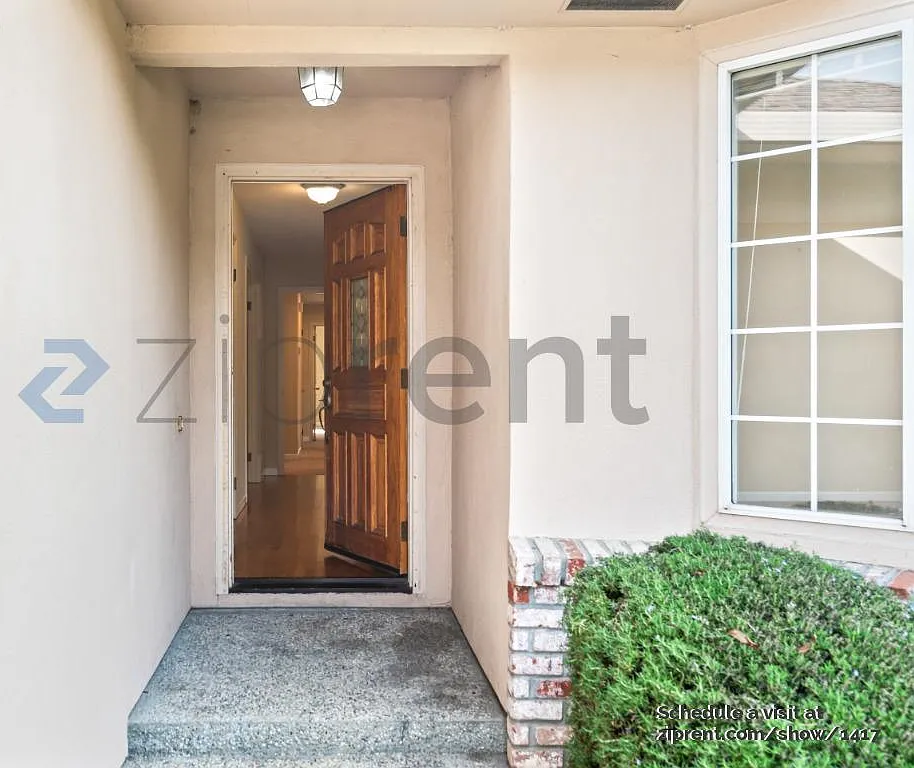 3 bed, 2140 sqft, $6,250 — Photo 4
