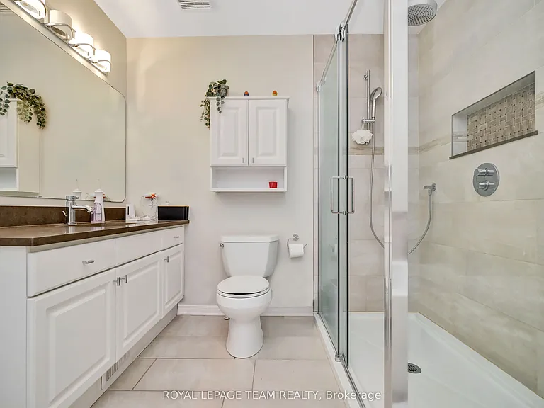 53 Thornbury Cres — Photo 22