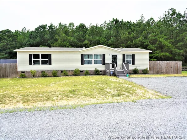 3927 McKethan St, Wade, NC 28395