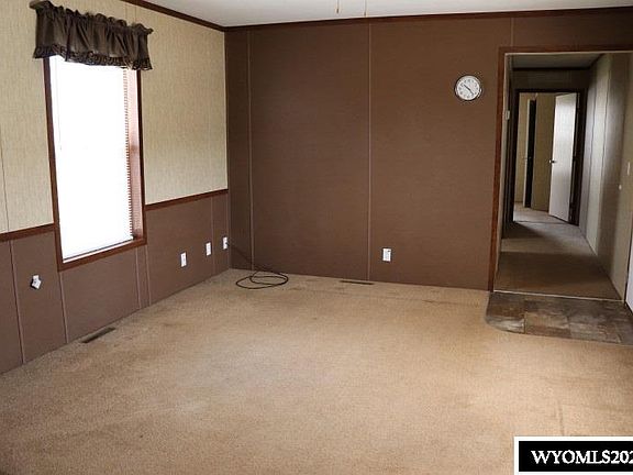 5th image of 236 Williams St