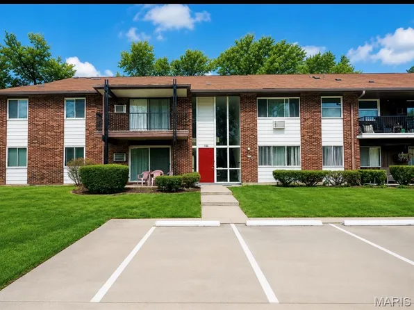 7446 Sieloff Dr APT F, Hazelwood, MO 63042
