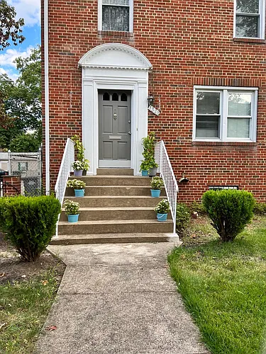 1323 44th St NE Photo 1