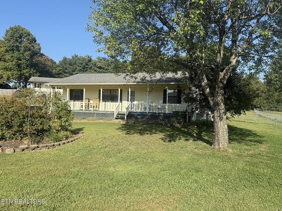1st image of 1427 Blue Forest Ln