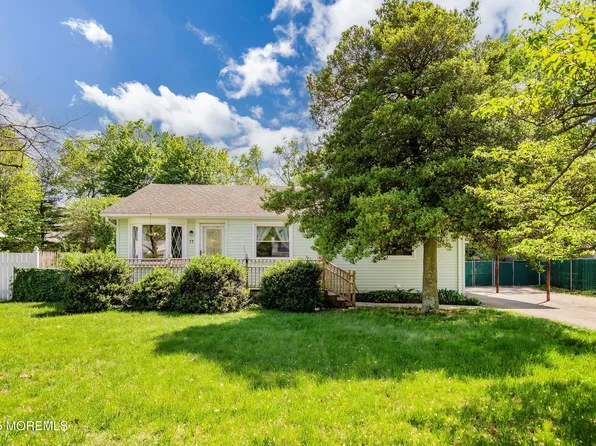17 Chestnut Hill Drive, Toms River, NJ 08755