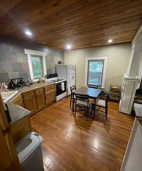 1539 S Jefferson Ave — Photo 8