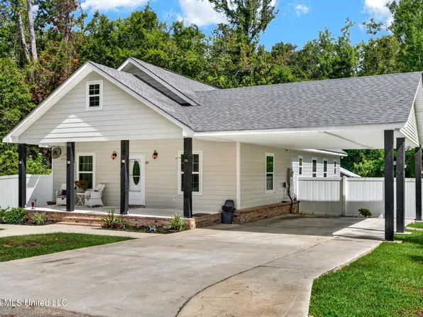 513 5th St, Picayune, MS 39466