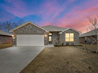 1102 Holly St, Cleburne, TX 76033