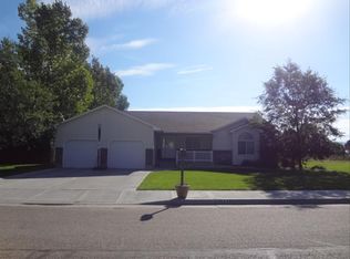 831 S Park Ave, Shelley, ID 83274