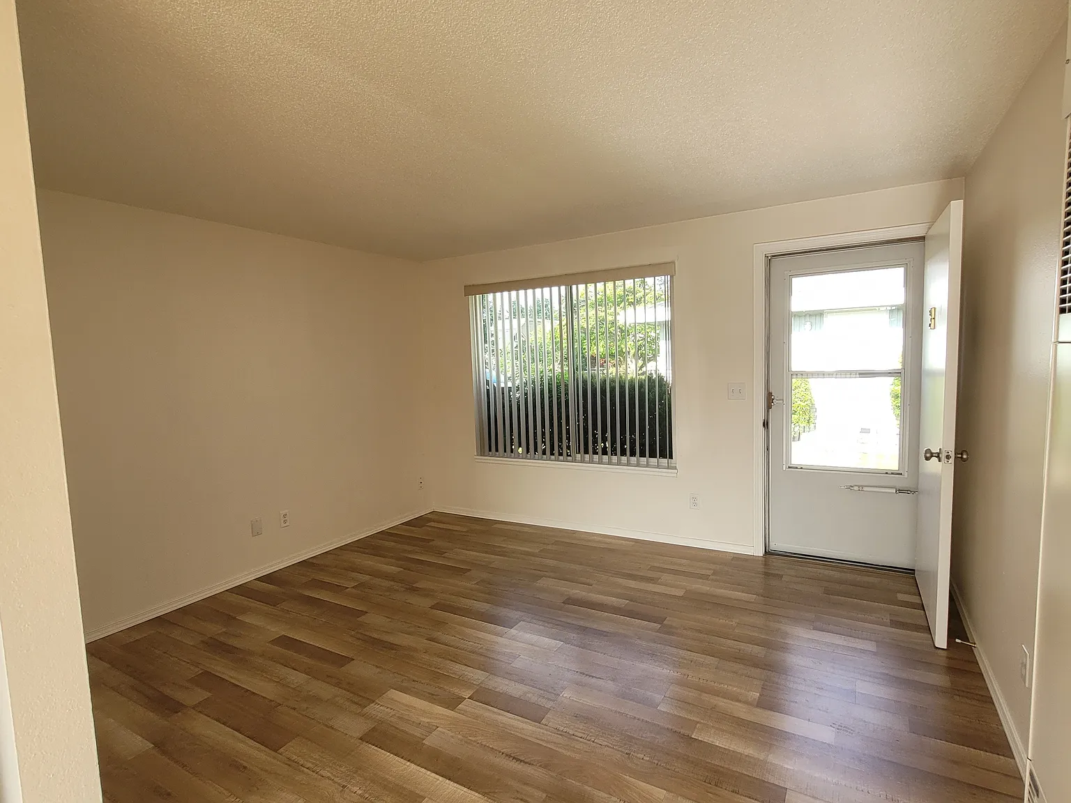 1 bed, 550 sqft, $1,375 — Photo 4