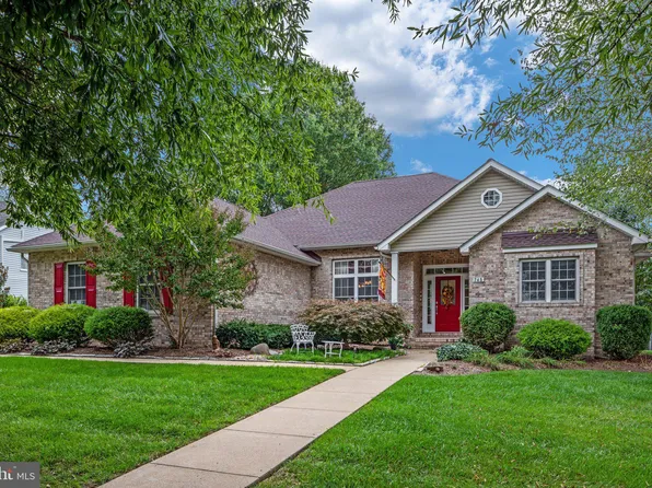 745 Eagle St, Woodstock, VA 22664