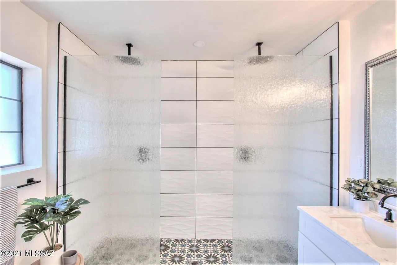 4 bed, 2016 sqft, $3,150 — Photo 4