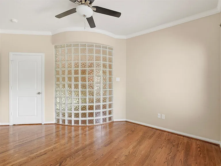 79 Melrose Dr — Photo 25