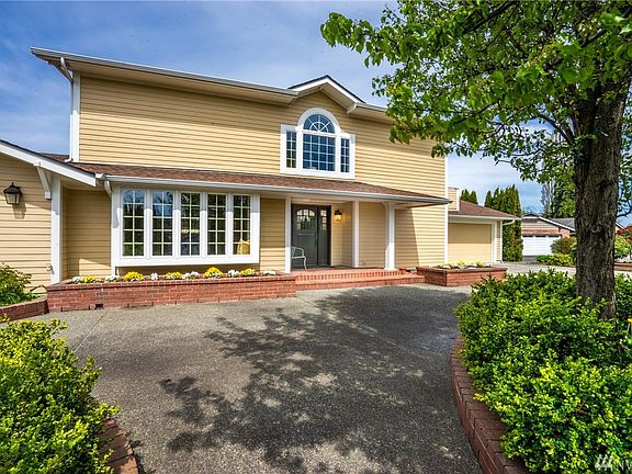 19856 Lei Garden Road over 3200 sq.ft. 