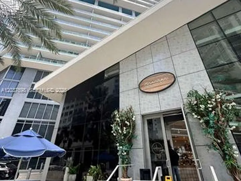 1300 Brickell Bay Dr #CU-1904 — Photo 48