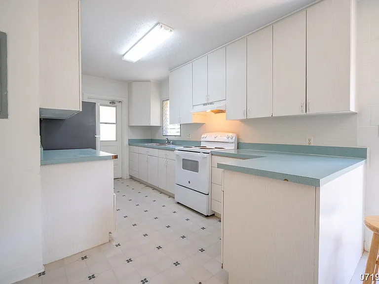 3463 Keanu St — Photo 8