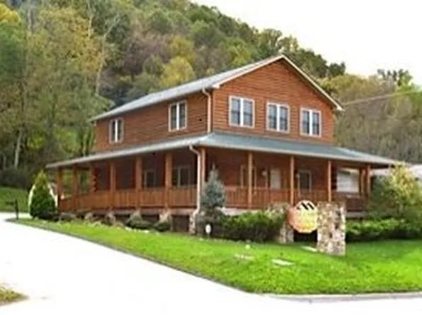 3549 Dellwood Rd, Waynesville, NC 28786