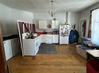 67 High St APT 1, Saint Albans, VT 05478