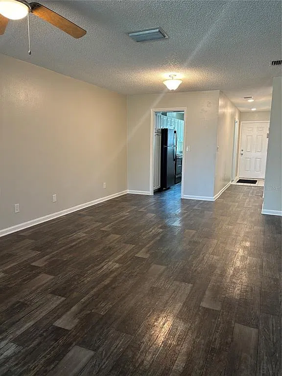 2 bed, 2.0 bath, 1000 sqft, $1,800 — Photo 4